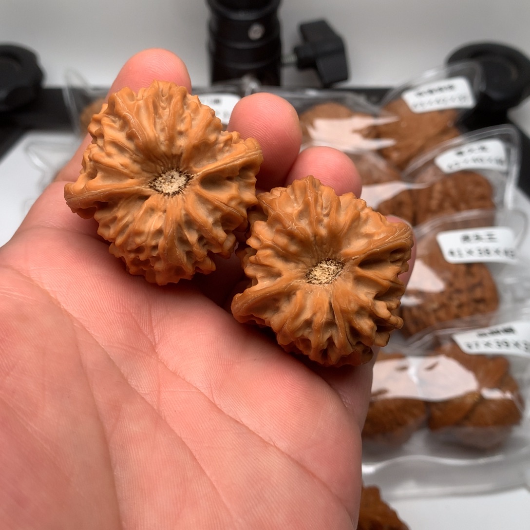 暗***迷文玩核桃吊坠龙门涧