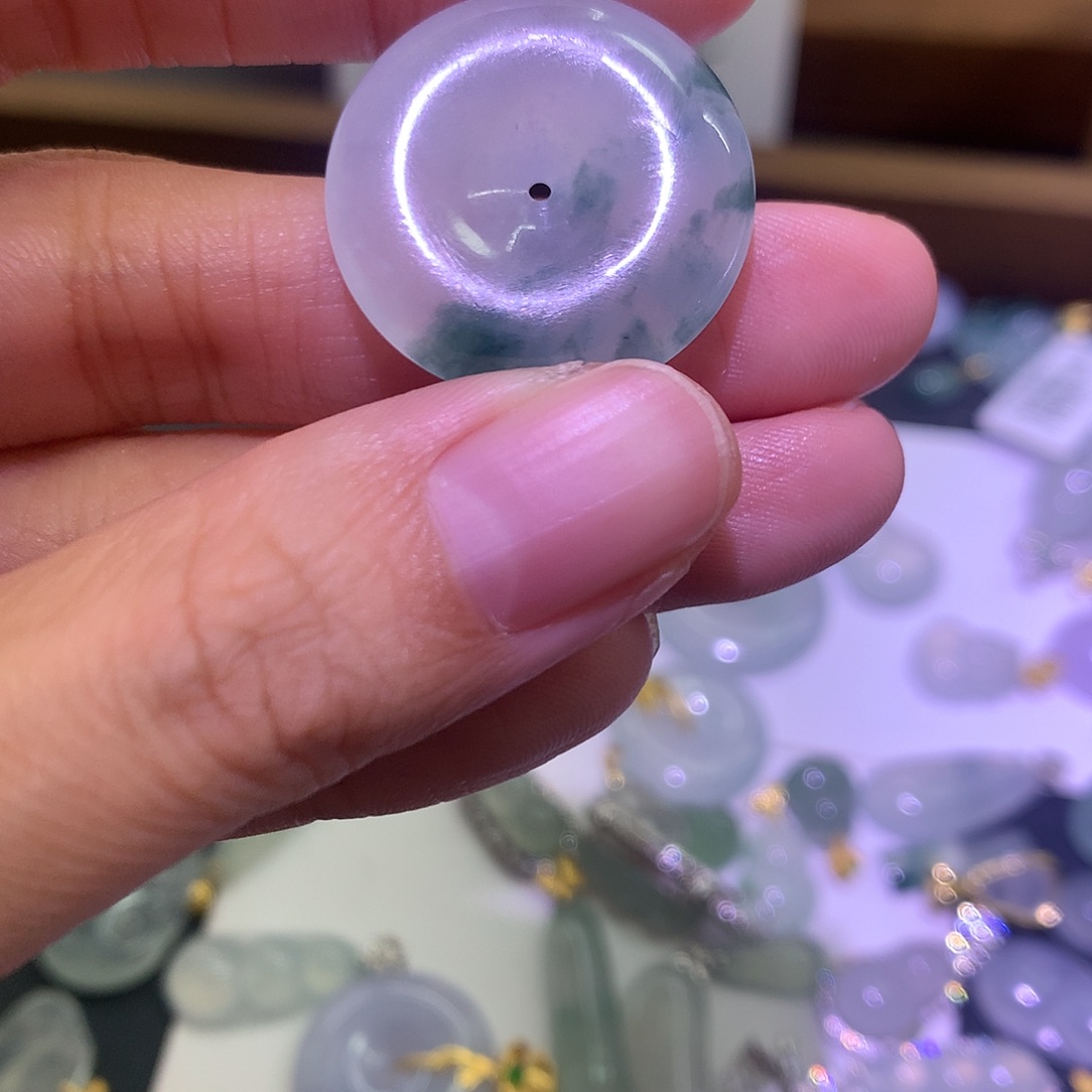 翡翠未镶嵌颈饰飘花葫芦后加扣头