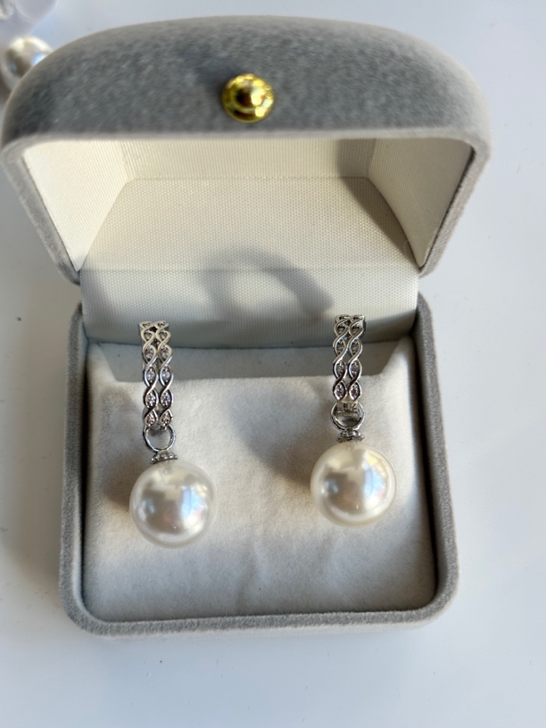 925银耳饰 麦穗款万能耳圈气质高级12mm极光澳白色海贝珠B045