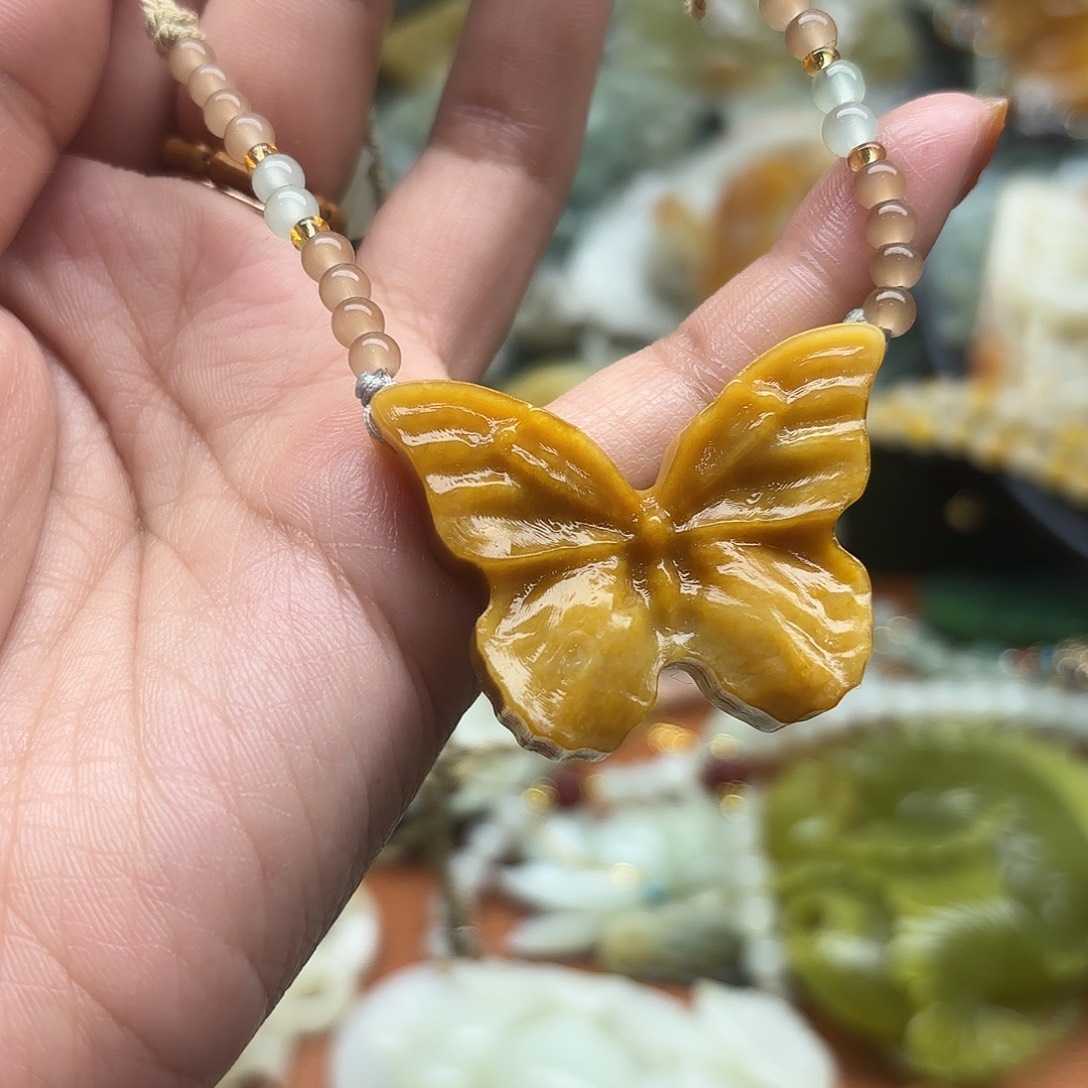 蛇纹石玉未镶嵌吊坠