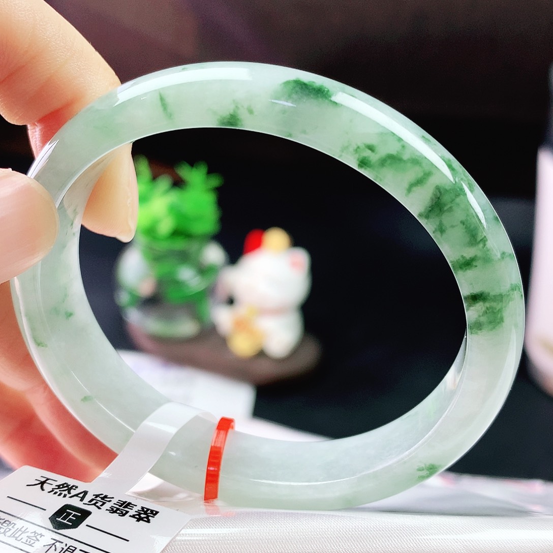 未镶嵌手镯（贵妃镯）翡翠54冰花