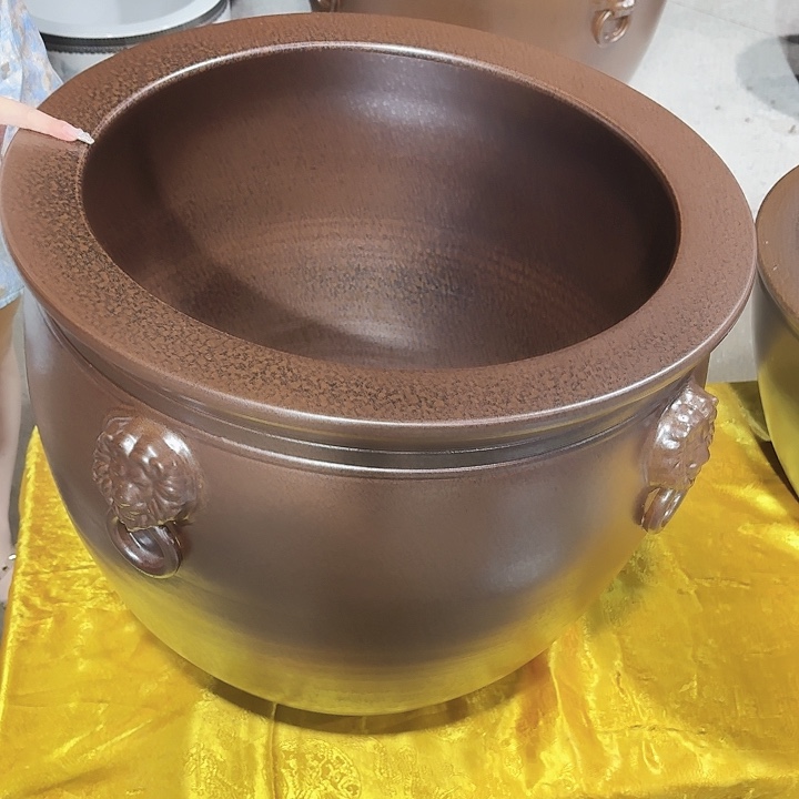 瓷片口径60厘米 高度50厘米 四狮耳