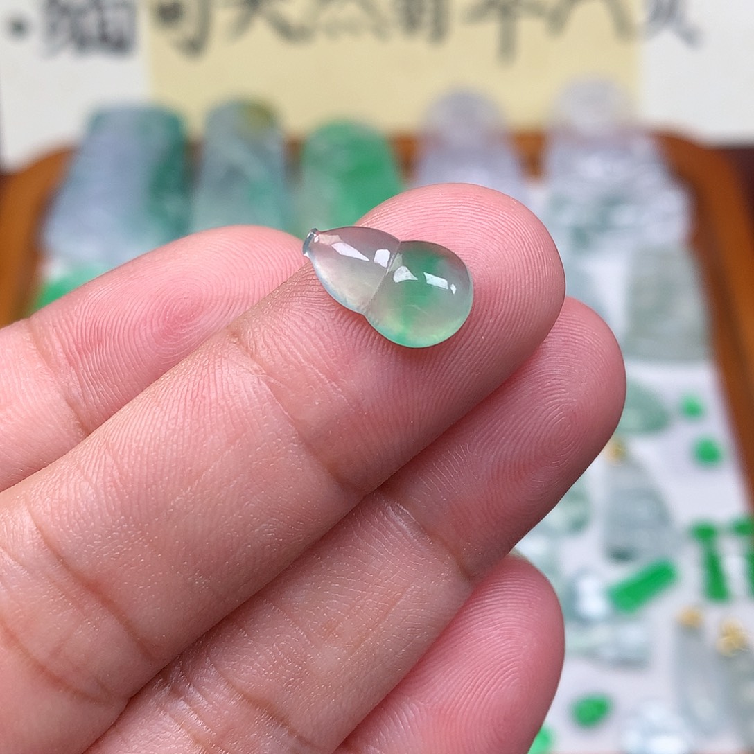翡翠裸石缅甸天然A货翡翠冰种葫芦