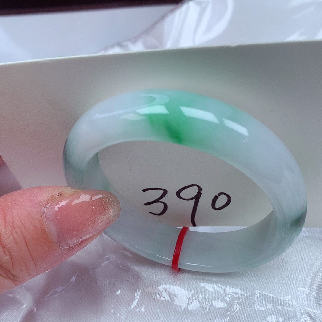 翡翠手镯（贵妃镯）未镶嵌翡翠