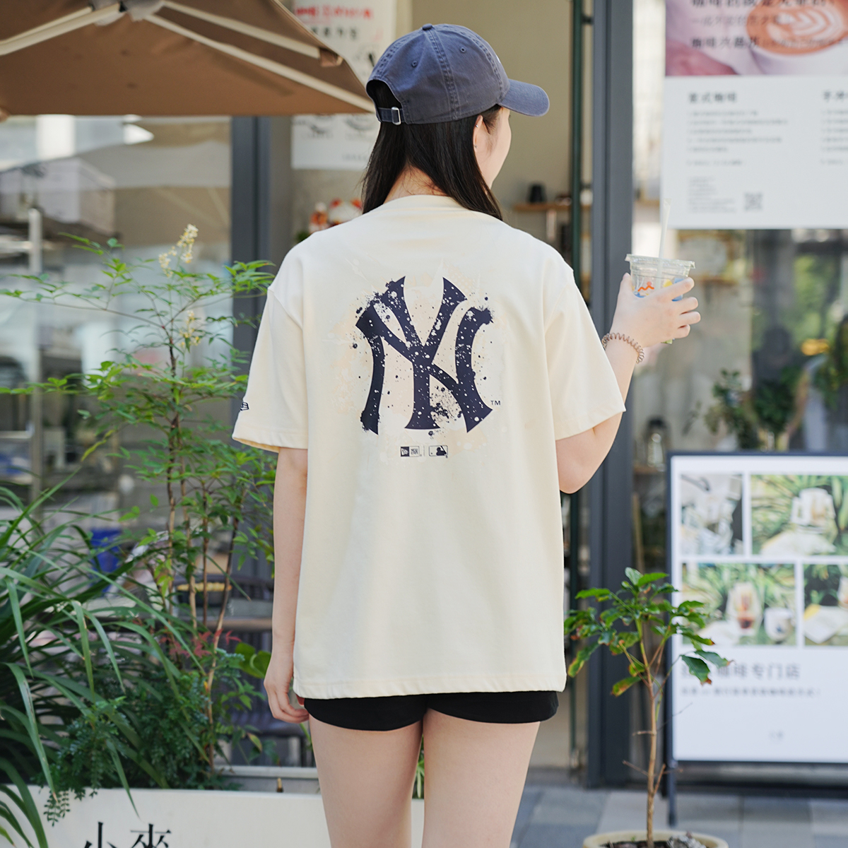 New Era x MLB联名款 纽约洋基队 后背字母印花圆领短袖T恤 黑色