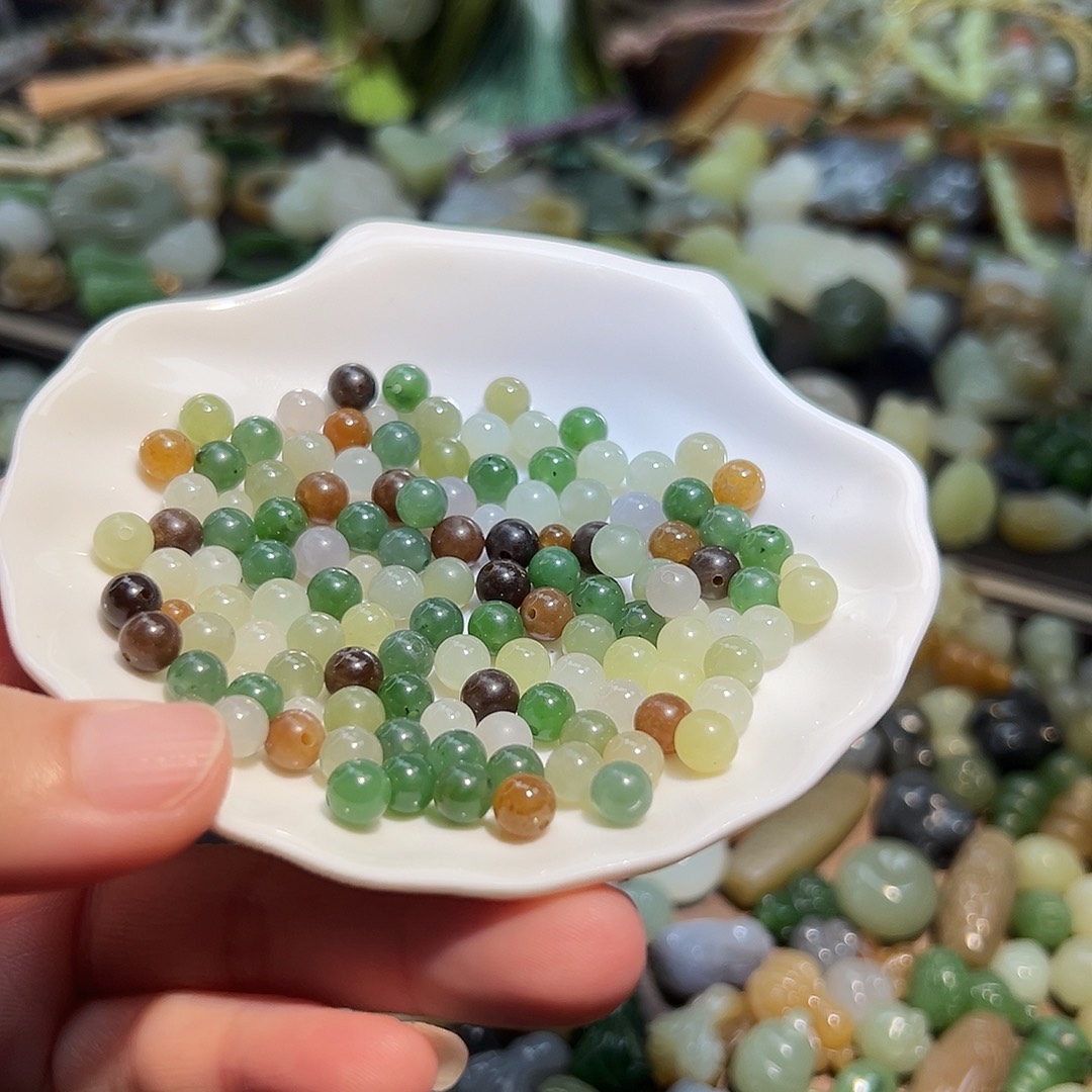 未镶嵌和田玉珠宝半成品多样性发其一