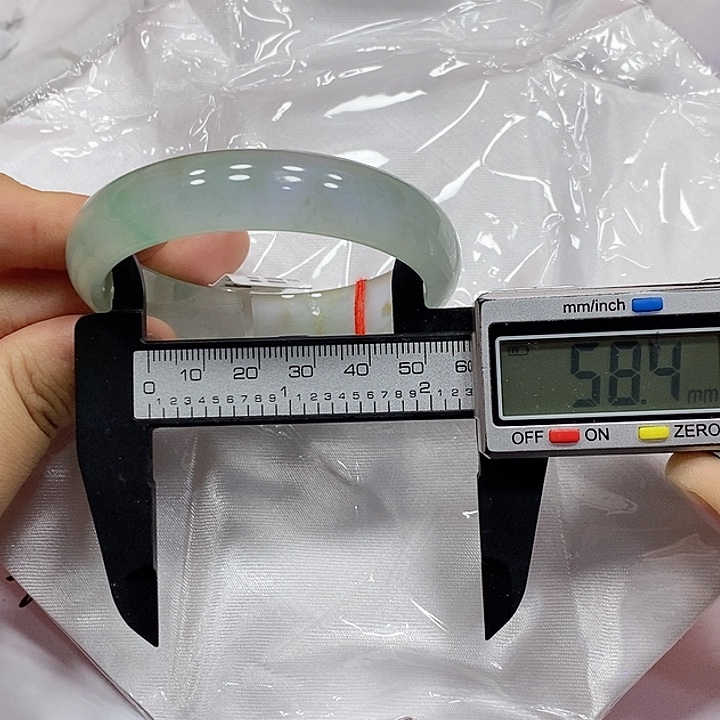 翡翠手镯未镶嵌383 