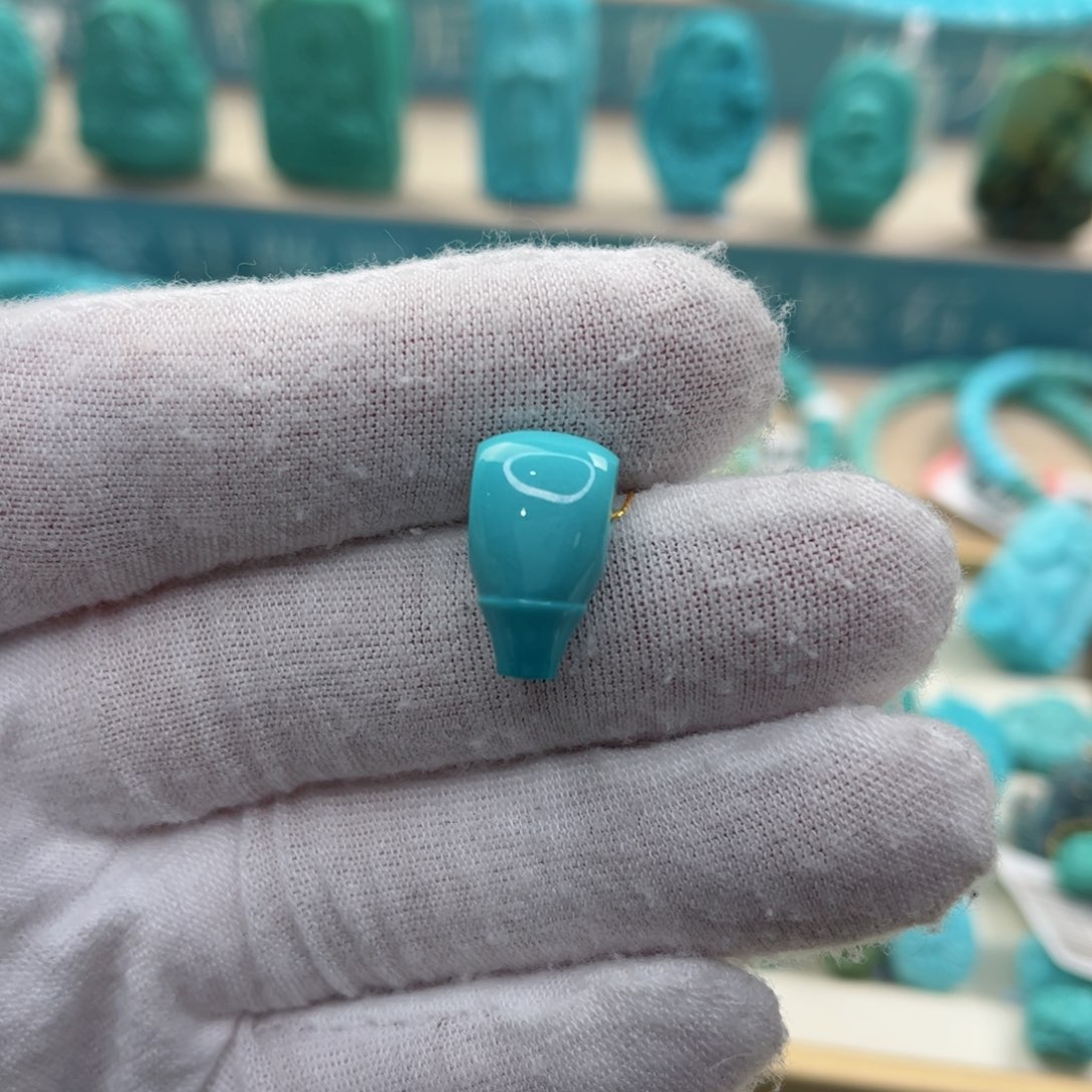 绿松石配饰未镶嵌