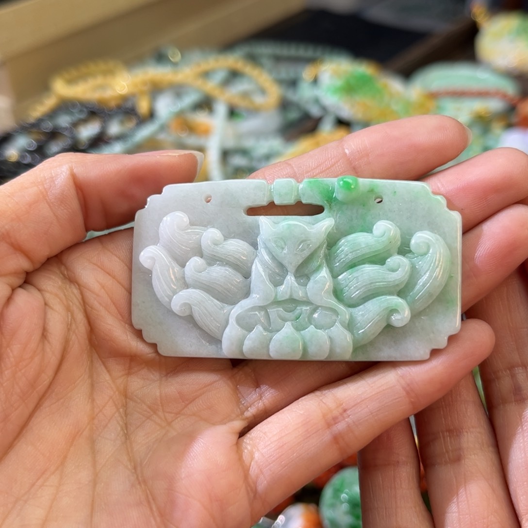 翡翠颈饰未镶嵌待编款