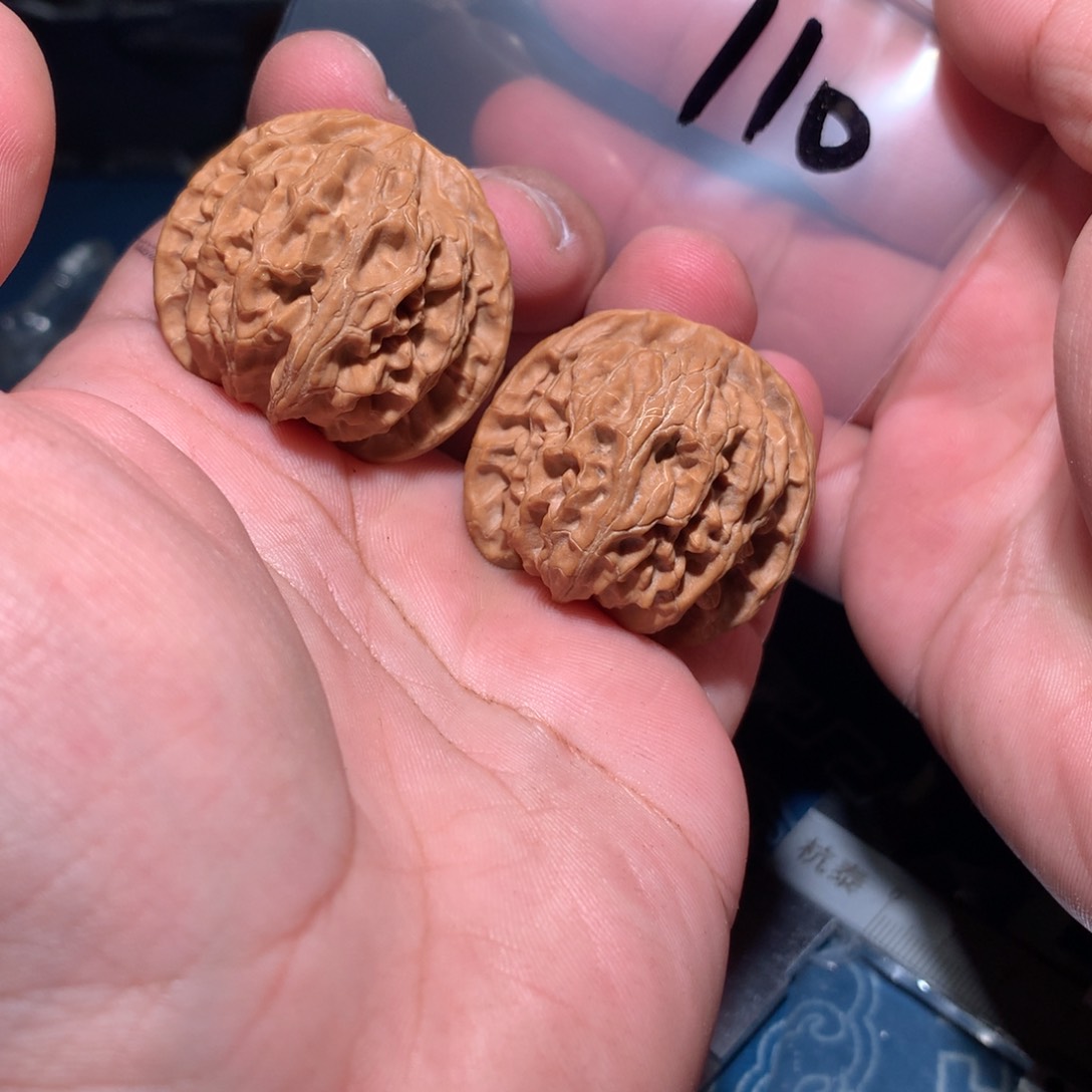 文玩核桃吊坠苹果 110