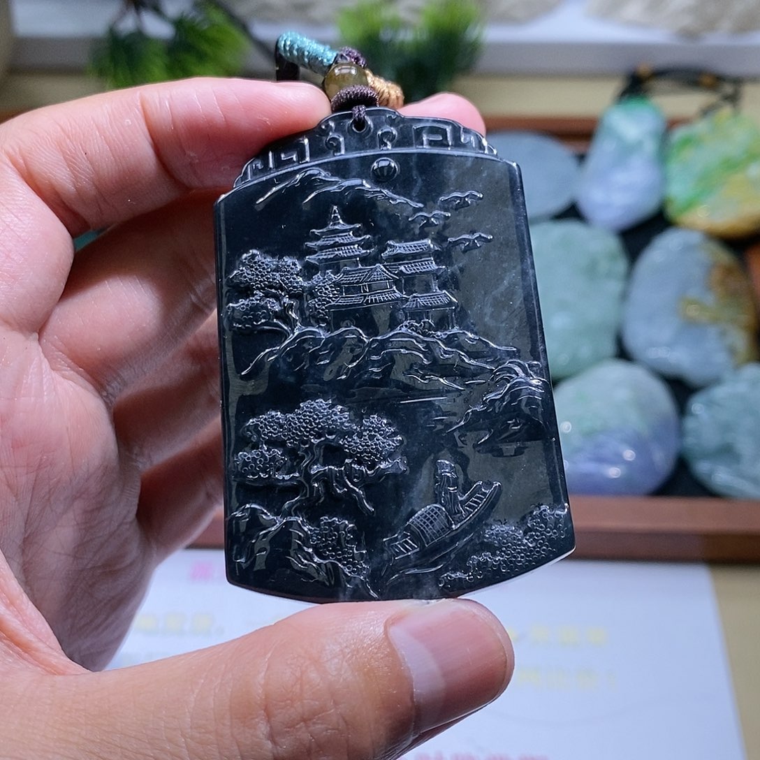 【闪购商品】翡翠颈饰未镶嵌山水