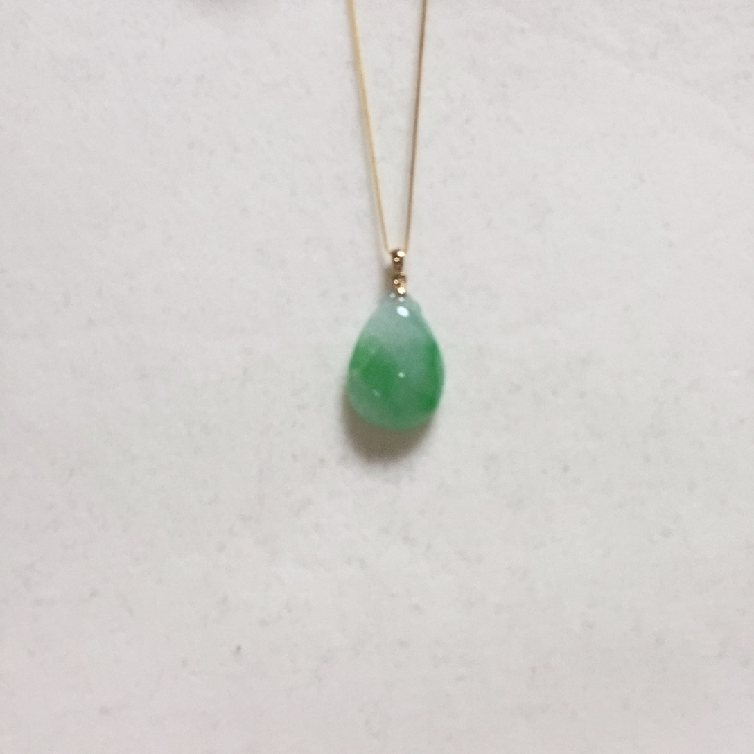 翡翠颈饰18K金镶嵌简单