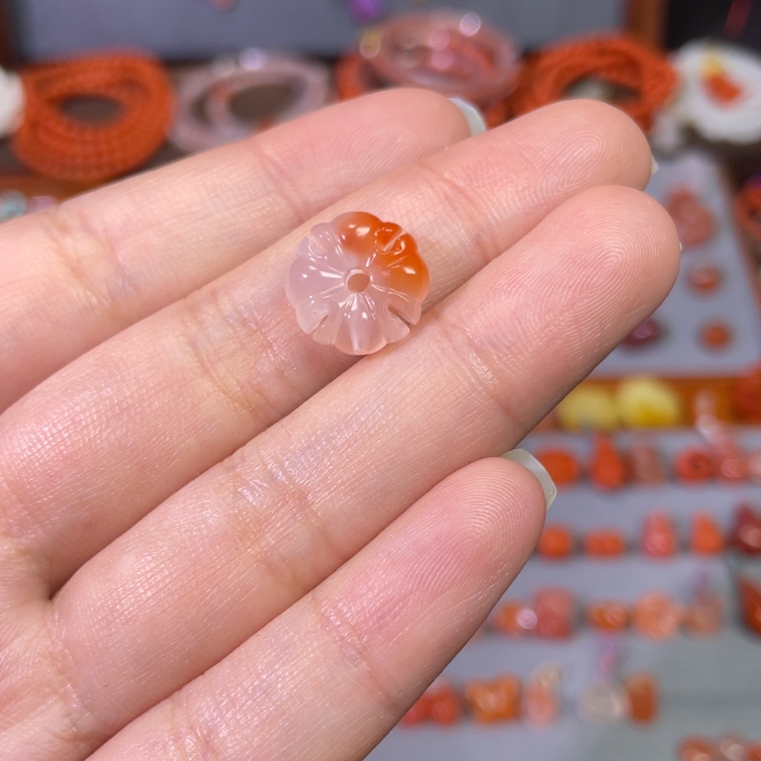 南红玛瑙未镶嵌冰飘花克罗心通孔