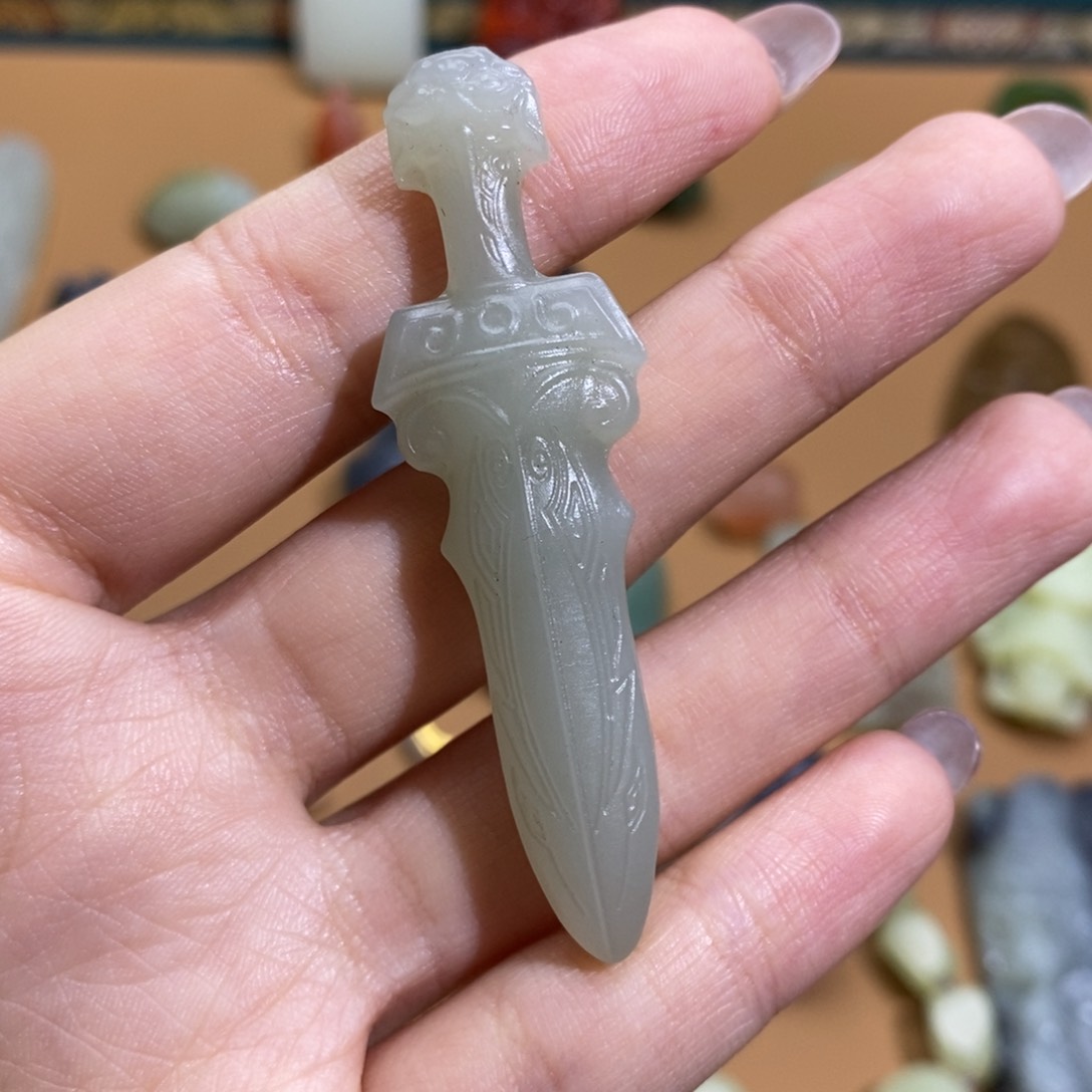 和田玉颈饰未镶嵌定制