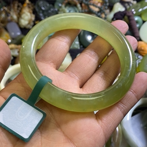 岫玉未镶嵌手镯60口径
