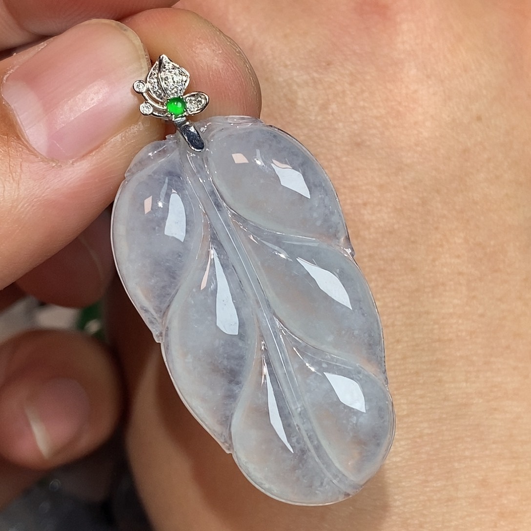 翡翠吊坠(不含链)18K金镶嵌叶子