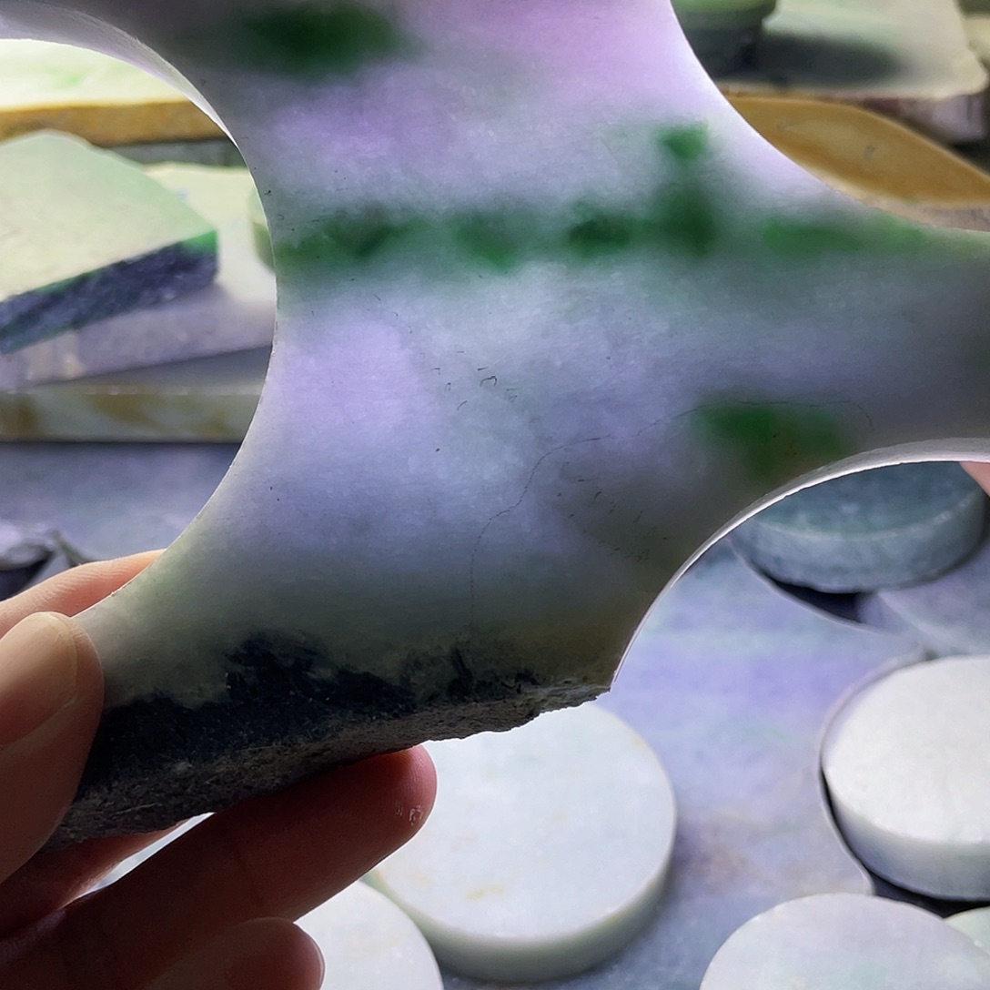 翡翠颈饰未镶嵌毛料113