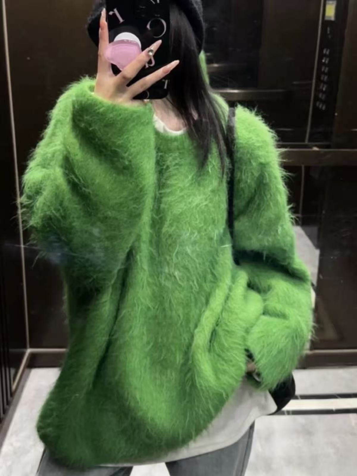 6981【三炫女装】琉璃~新款高级设计圆领气质拉绒工艺上衣