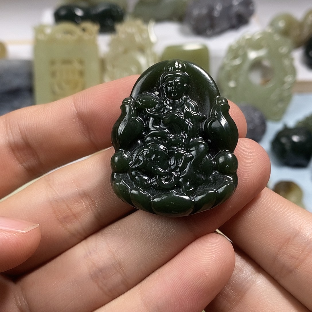 和田玉未镶嵌挂件