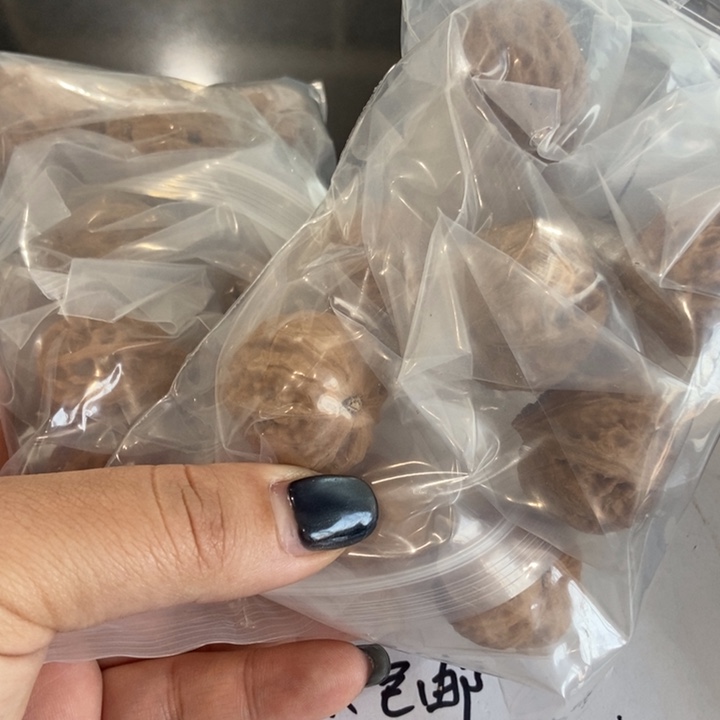 吊坠文玩核桃小**?一单2包秋子