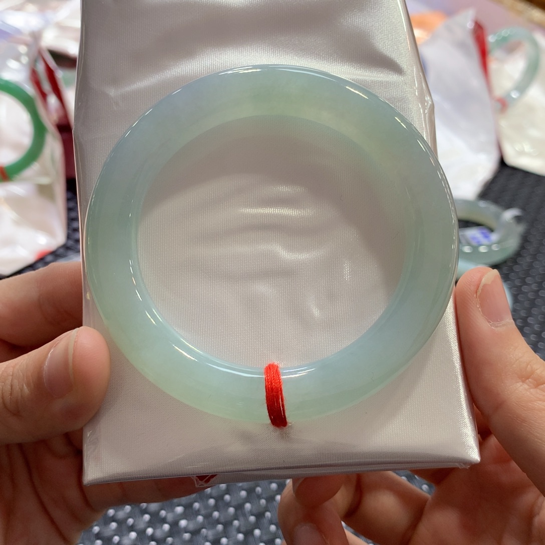 翡翠未镶嵌手镯闪购 3