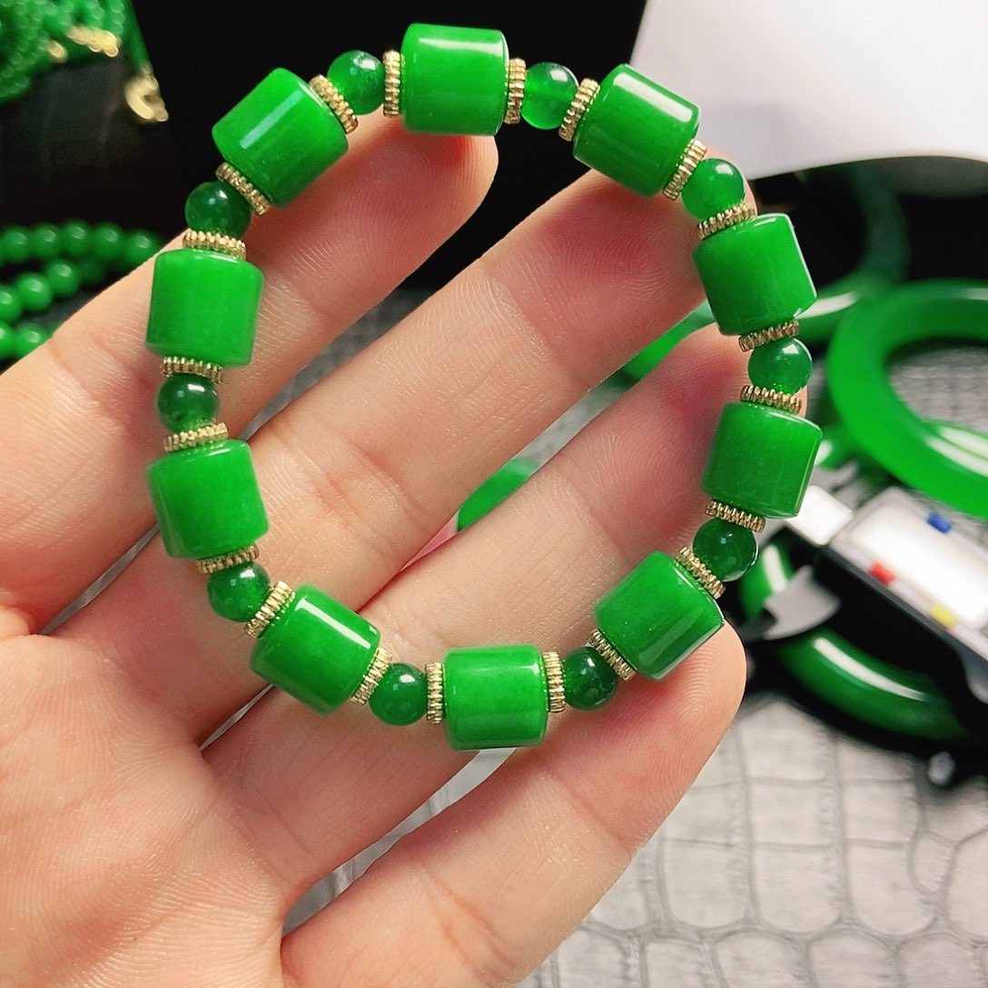 翡翠未镶嵌颈饰手串