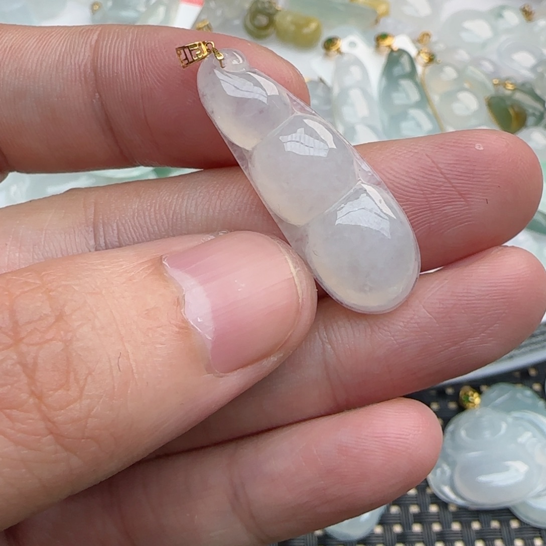 【闪购商品】翡翠吊坠(不含链)18K金镶嵌冰豆