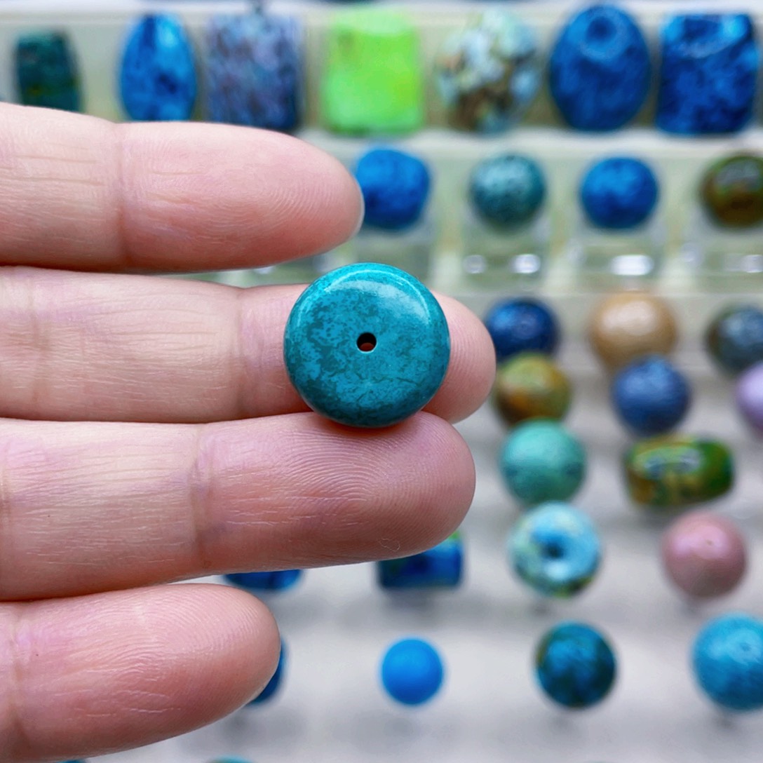 未镶嵌绿松石颈饰