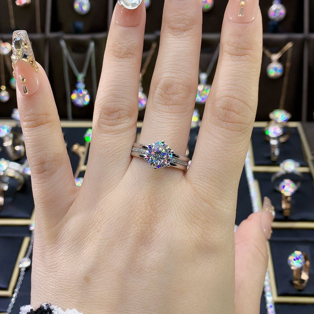 合成碳硅石（莫桑石）戒指/指环18K金镶嵌因****…