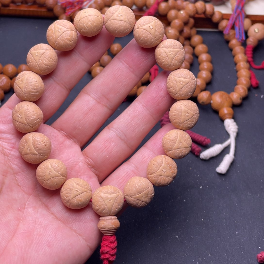 凤眼菩提吊坠?*凤眼