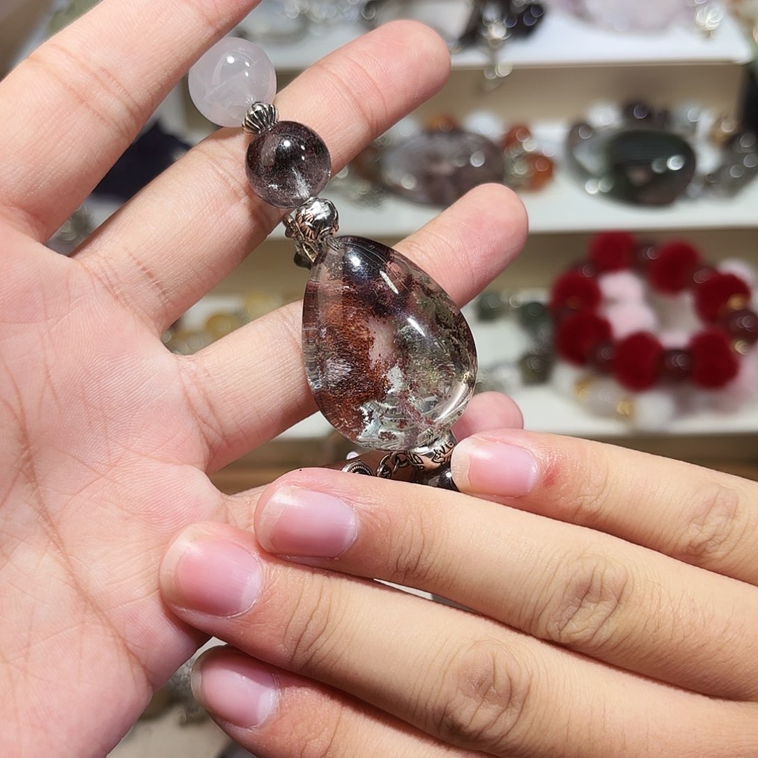 大***姐水晶手链未镶嵌水晶