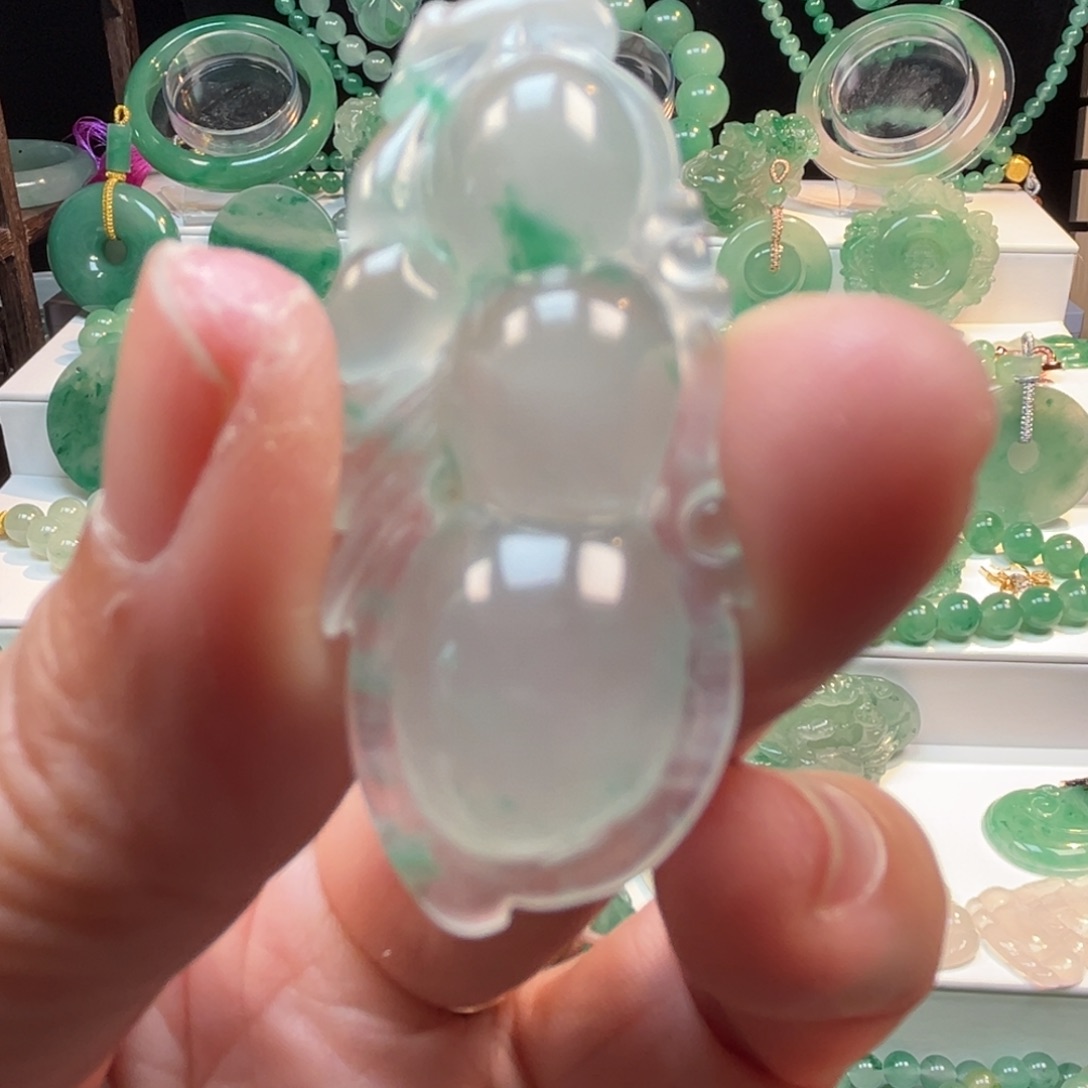 石英质玉吊坠(不含链)合金