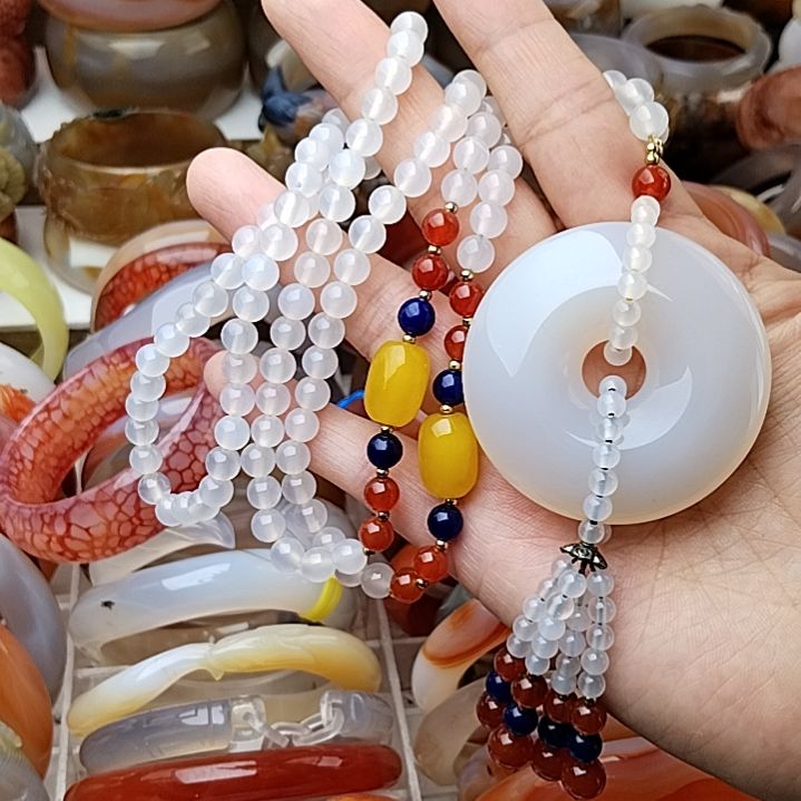 玛瑙/玉髓颈饰未镶嵌