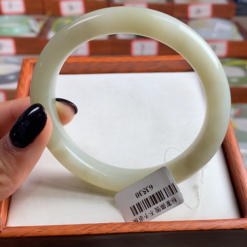 【闪购商品】和田玉未镶嵌手镯56