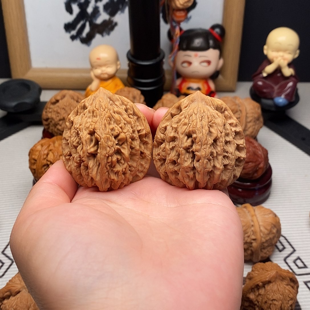 文玩核桃把件42尺麦穗虎头