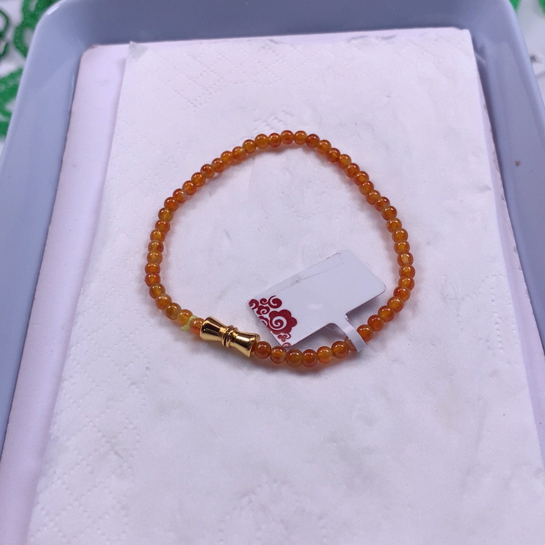 翡翠颈饰未镶嵌手串