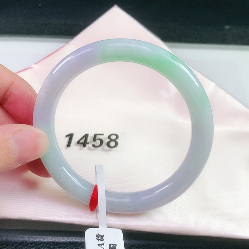 【闪购商品】未镶嵌手镯（圆镯）翡翠1458