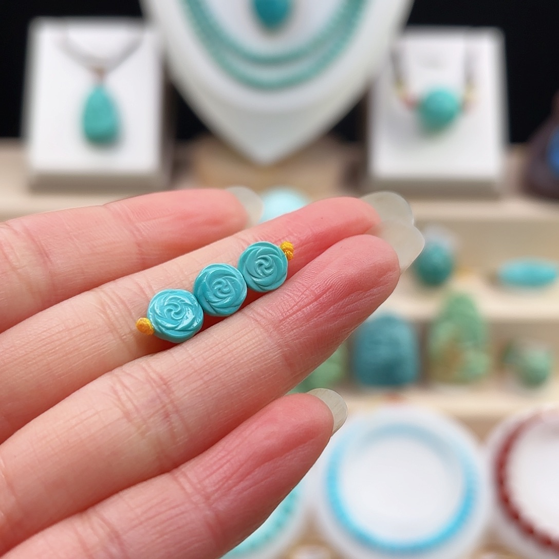 绿松石配饰未镶嵌