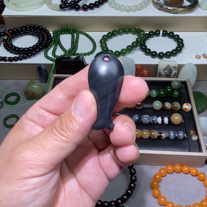 杰***@和田玉未镶嵌手链