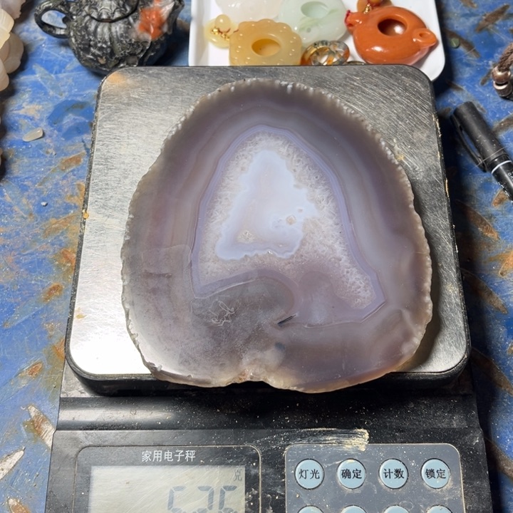 玛瑙/玉髓珠宝奇石未镶嵌木**熊