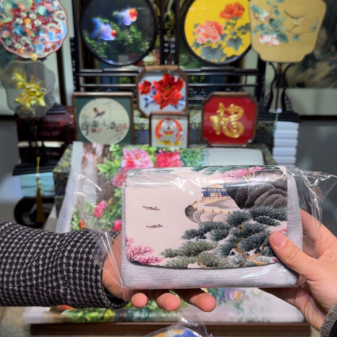 刺绣刺绣工艺精湛