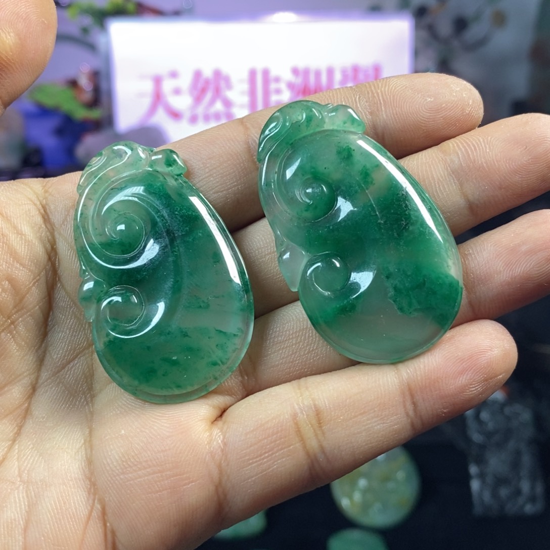 石英质玉（非洲翠）未镶嵌吊坠(赠链)