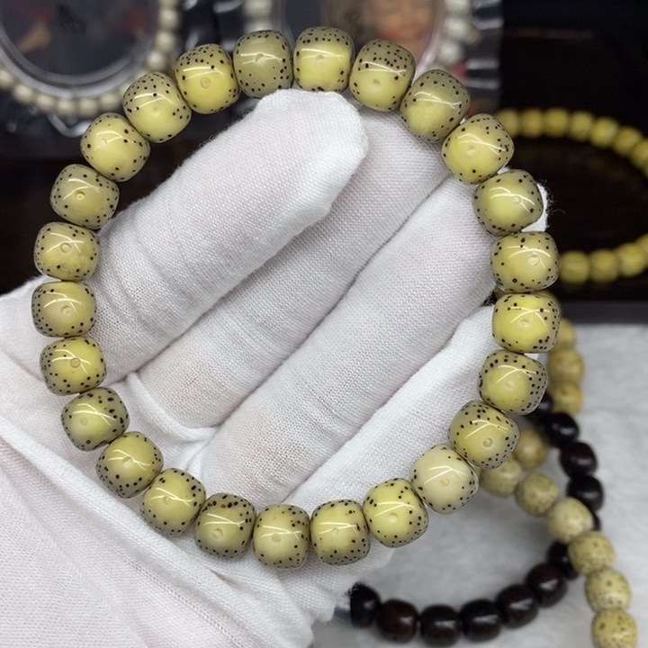 手串星月菩提石玉料9.5大眼睛福利款