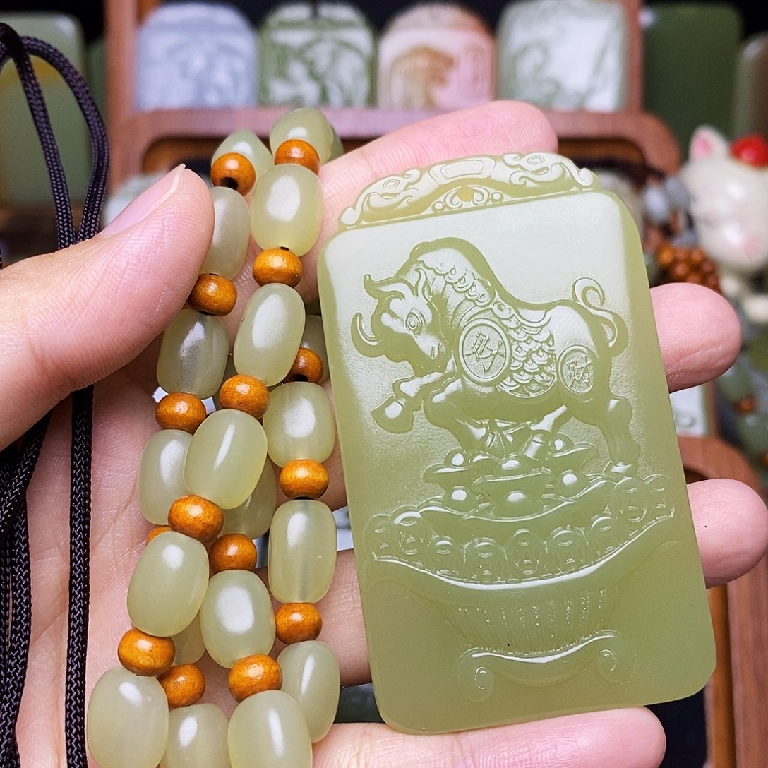 A***吴新疆昆仑山脉料生肖牛