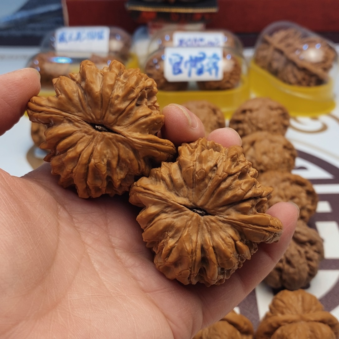 文玩核桃吊坠龙鼎54尺全品