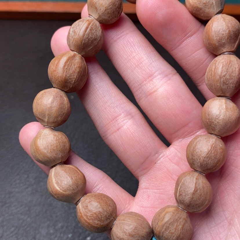 【闪购商品】橄榄核吊坠橄榄核