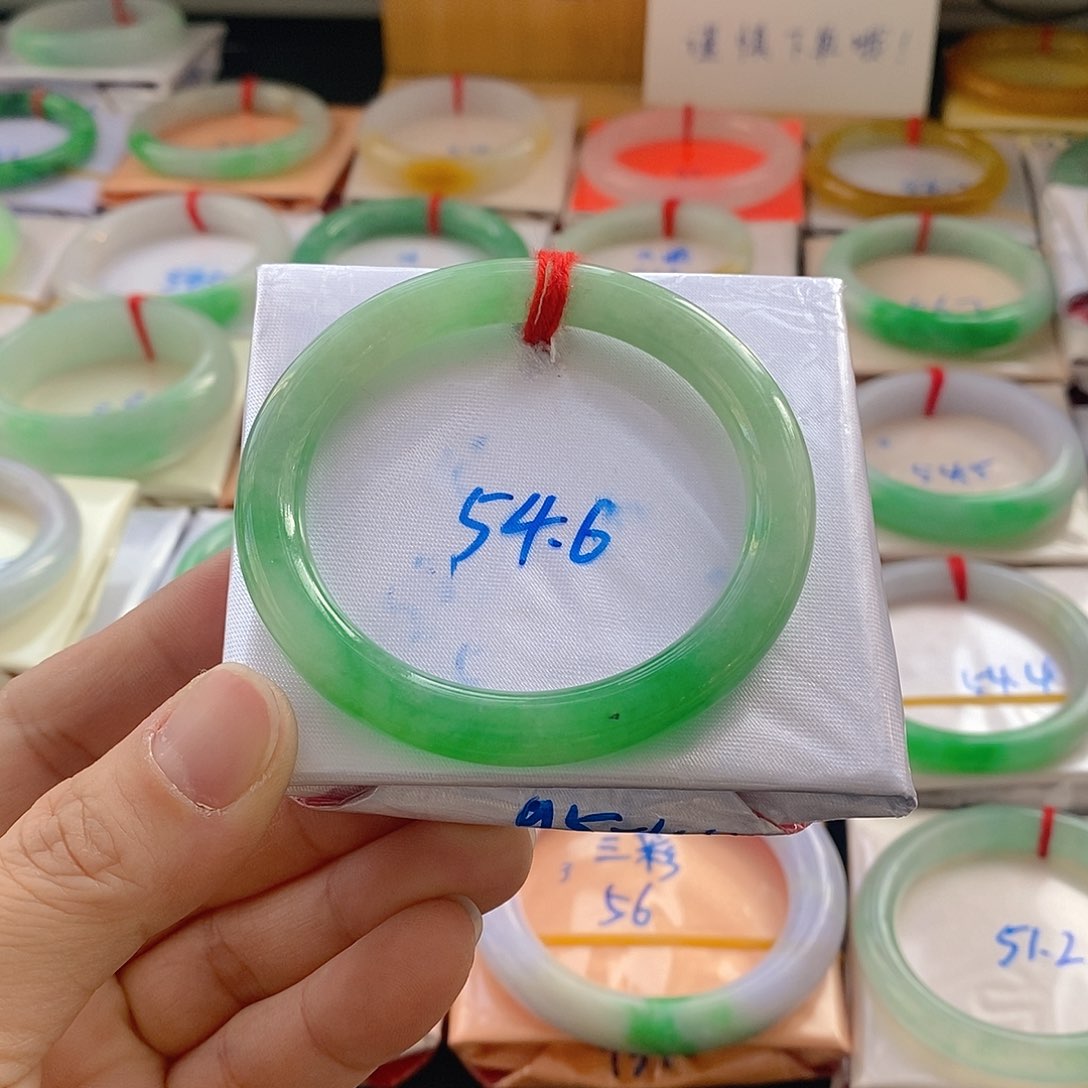 翡翠手镯未镶嵌4号