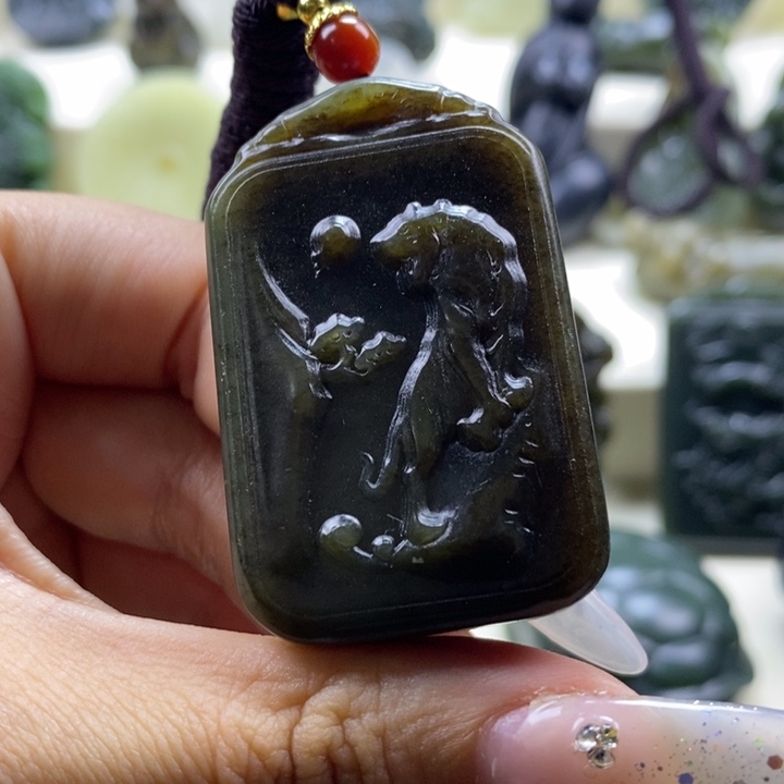 和田玉颈饰未镶嵌