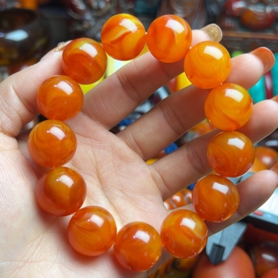 琥珀手串未镶嵌蜜蜡