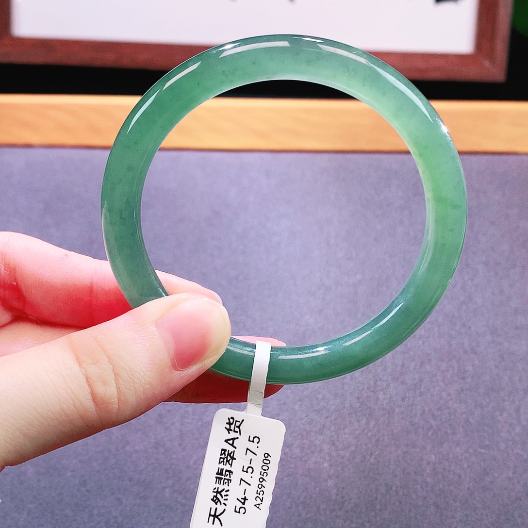 未镶嵌手镯翡翠天然翡翠